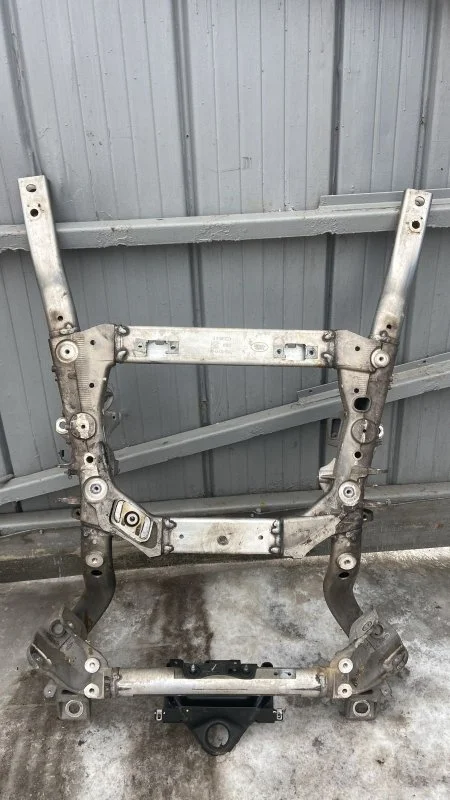 Подрамник передний Land Rover Range Rover Vogue 4