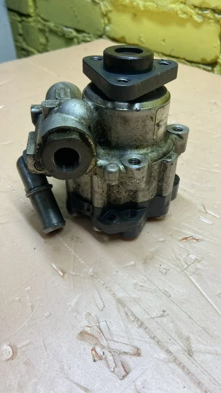 Насос Гур Land Rover Range Rover Vogue 3 L322 5.0L