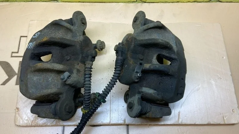 Суппорта тормозные передняя Land Rover Range Rover