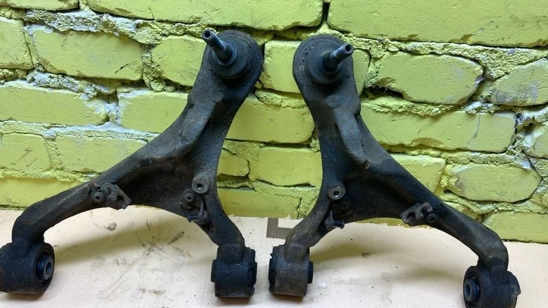 Рычаги передние Land Rover Range Rover Sport L320