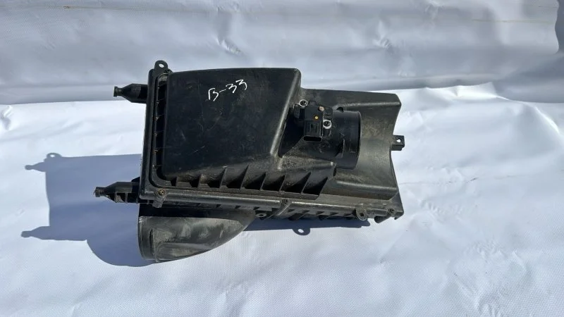 Корпус воздушного фильтра правый Land Rover Range