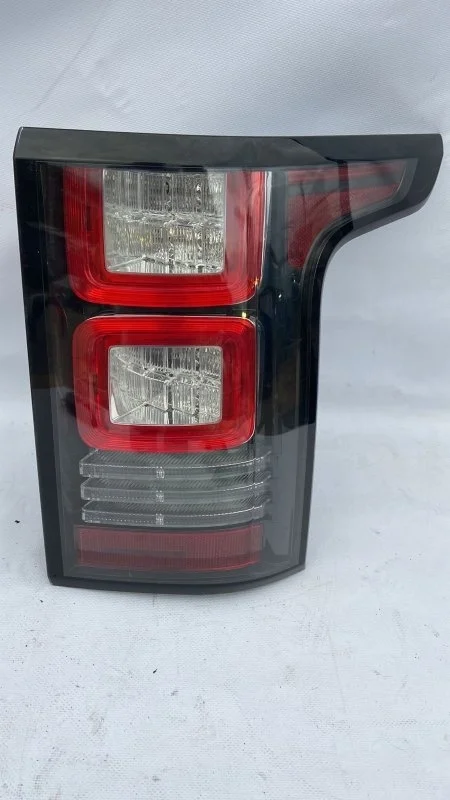 Фонарь задний правый Land Rover Range Rover Vogue