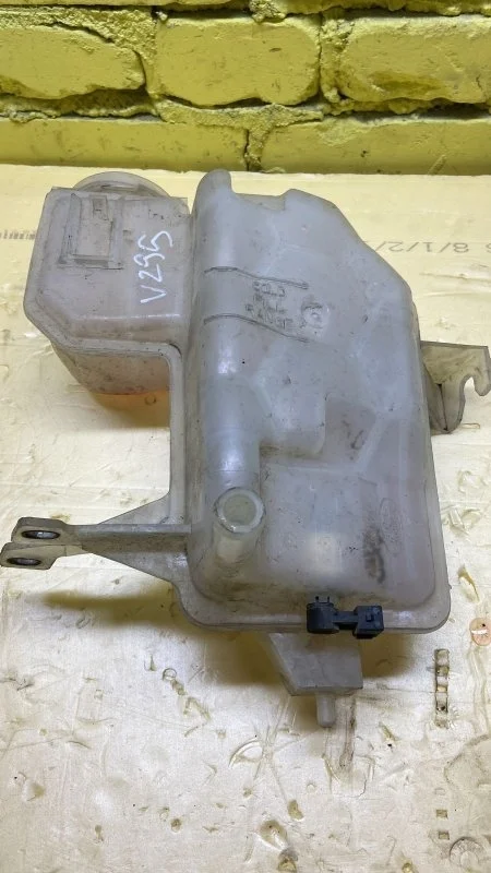 Расширительный бачок Land Rover Range Rover Vogue