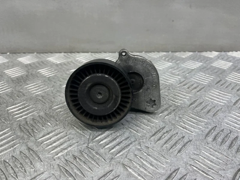 Натяжитель Mercedes W204