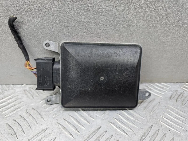 Датчик слепых зон Audi A4 B8