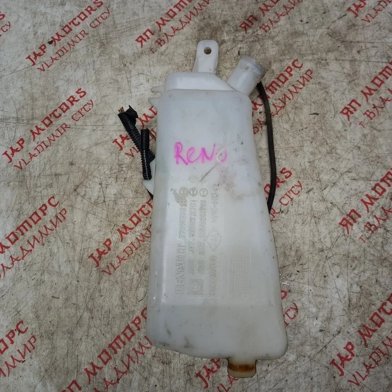 Бачок стеклоомывателя Renault Clio 3 Lutecia