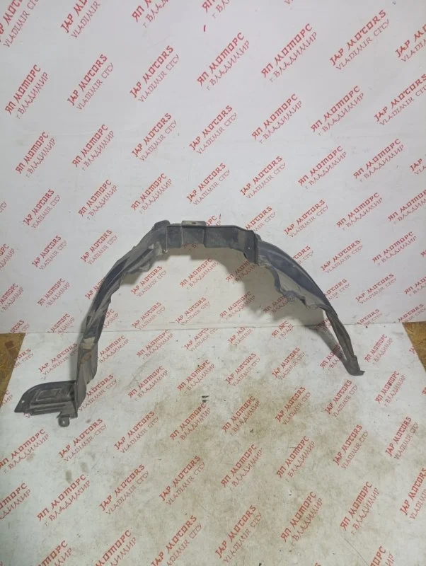 Подкрылок передний правый Nissan X Trail T30 T30
