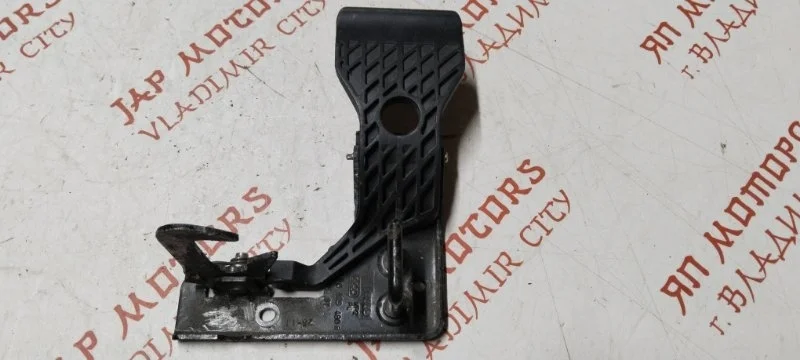 Замок капота Audi A3 8P CAX 1.4 2011