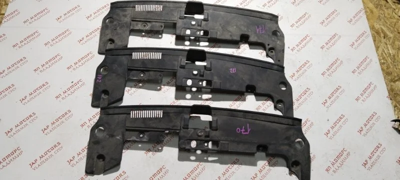 Накладка замка капота Mitsubishi Lancer 10 СЕДАН