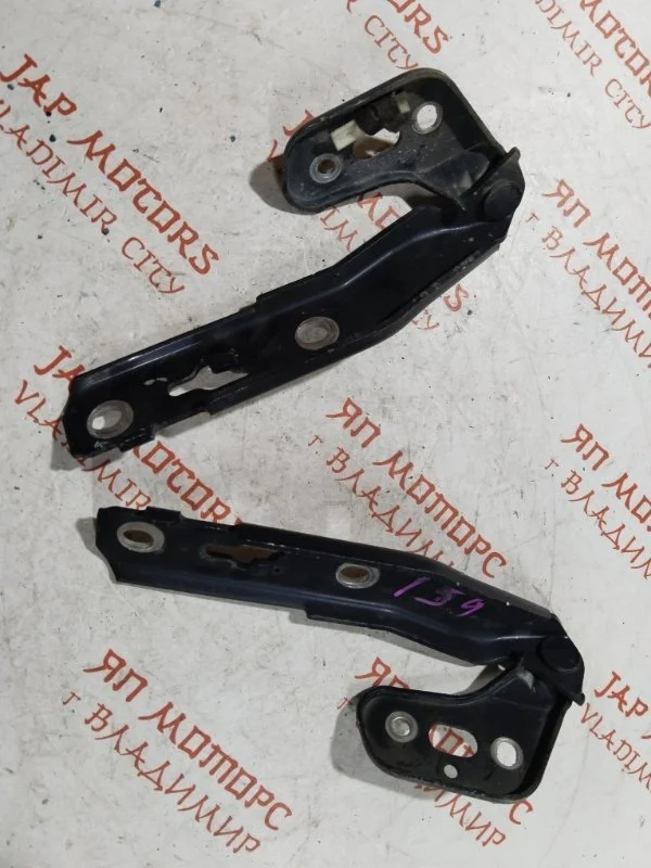 Петля капота Audi A6 C6 AUK 3.2 2007