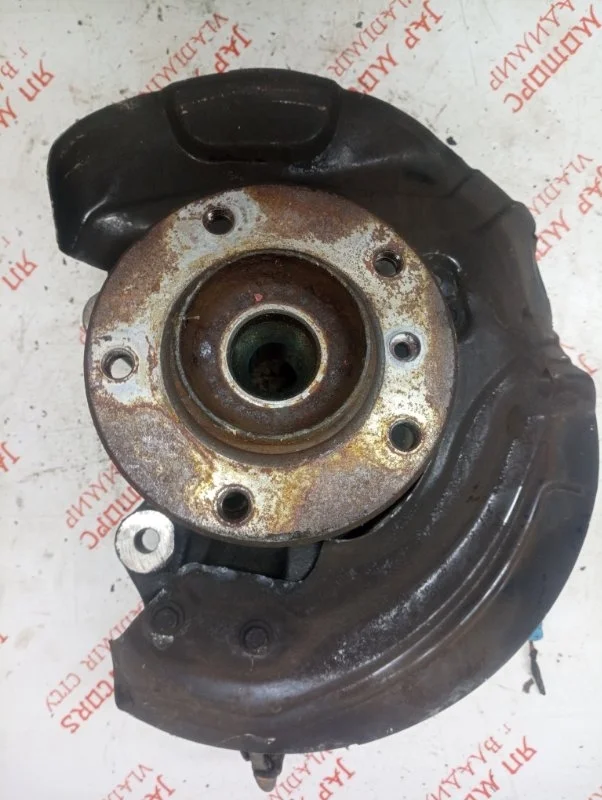 Кулак поворотный передний левый BMW X1 N20B20A