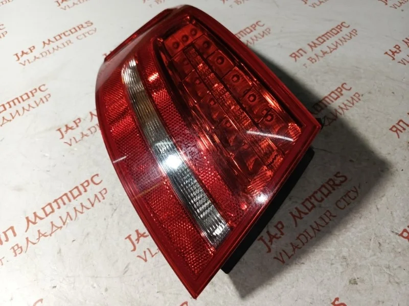 Фонарь задний левый Audi A4 B8 УНИВЕРСАЛ CDNF 2011