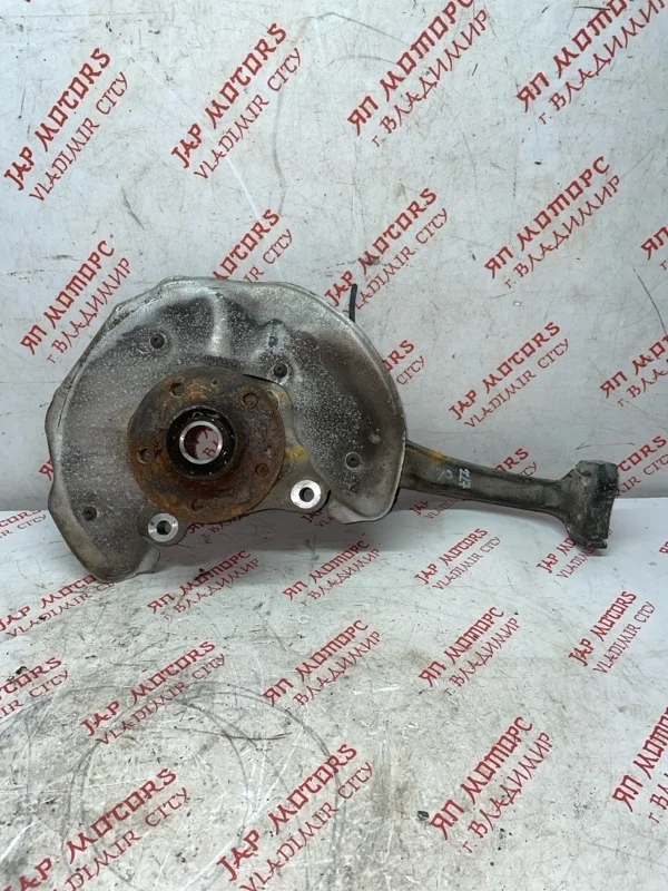 Кулак поворотный передний левый Audi A4 B8