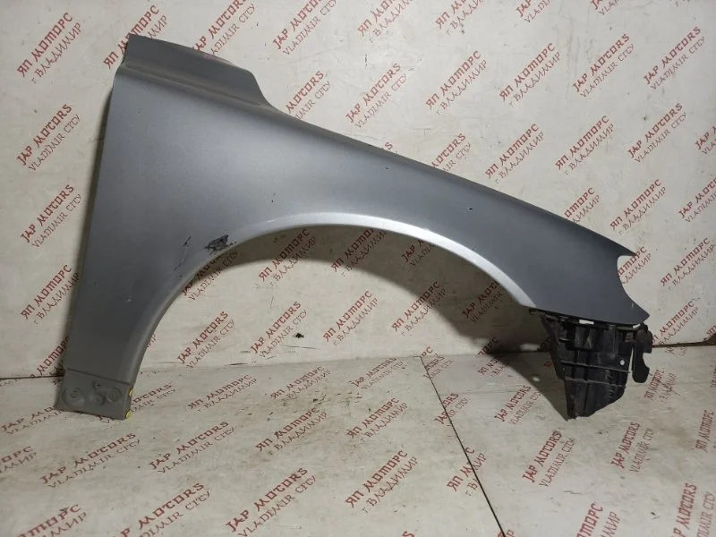 Крыло переднее правое Volvo V70 B6304T 2013
