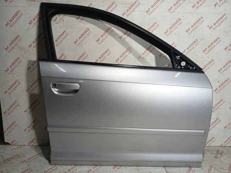Дверь боковая передняя правая Audi A3 8P BSE 1.6