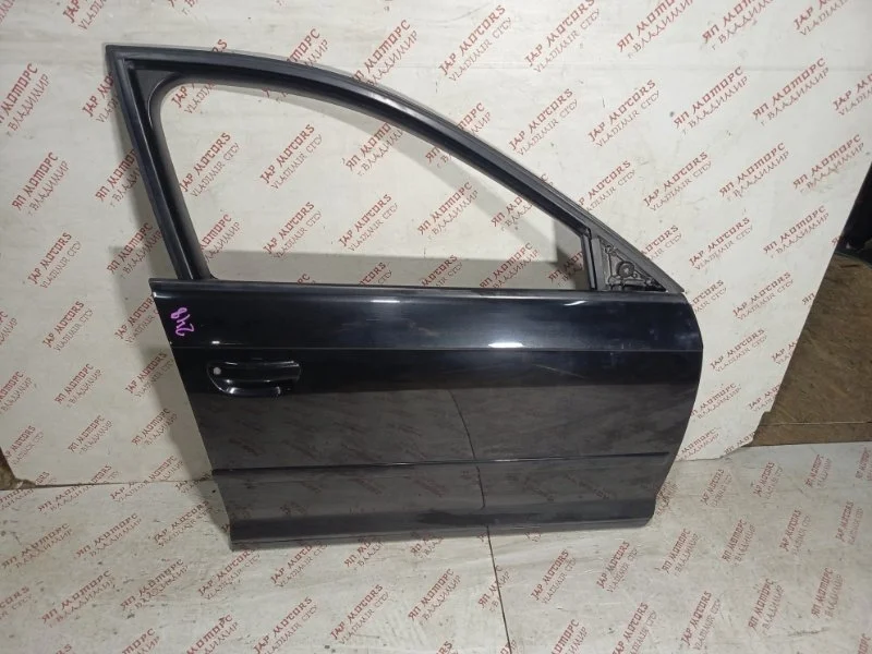 Дверь боковая передняя правая Audi A3 8P CCZ 2009