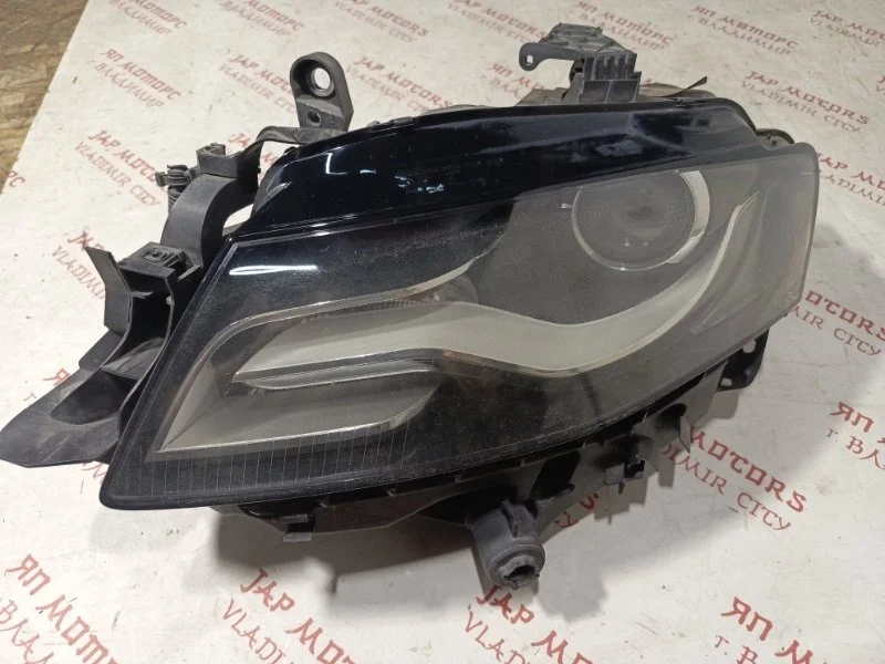 Фара ксеноновая передняя левая Audi A4 B8 СЕДАН