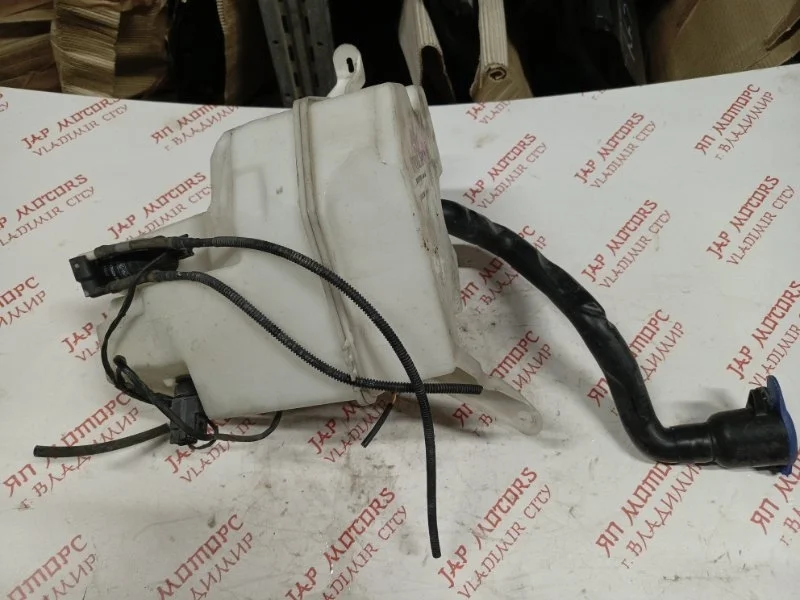 Бачок стеклоомывателя Volvo V70 B6304T 2013