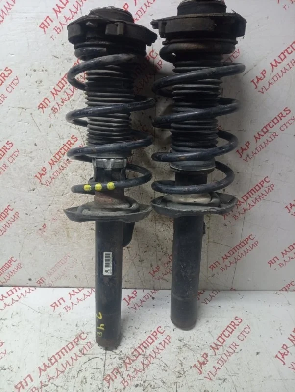 Стойка подвески передняя Audi A3 8P BSE 1.6 2008