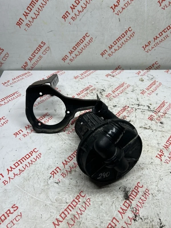 Насос продувки катализатора Audi A3 8P BSE 1.6