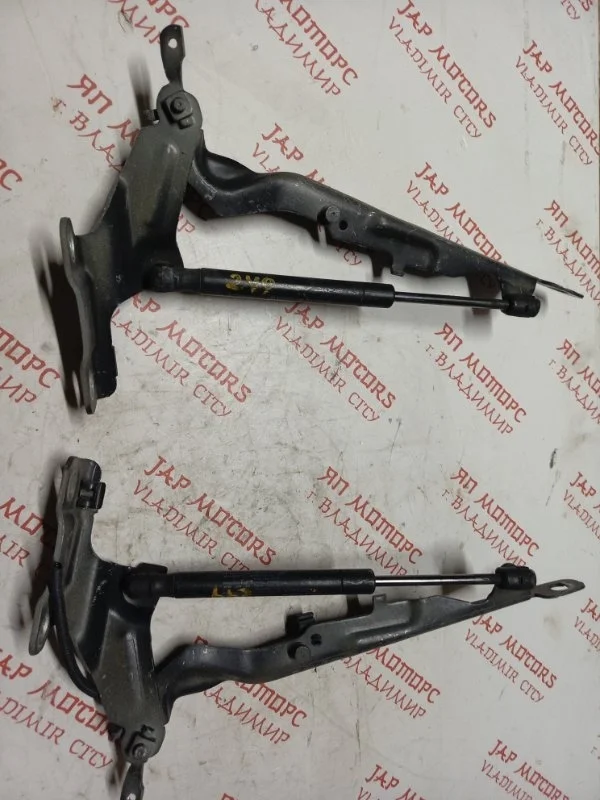 Петля капота Volvo XC60 B5254T12 2014