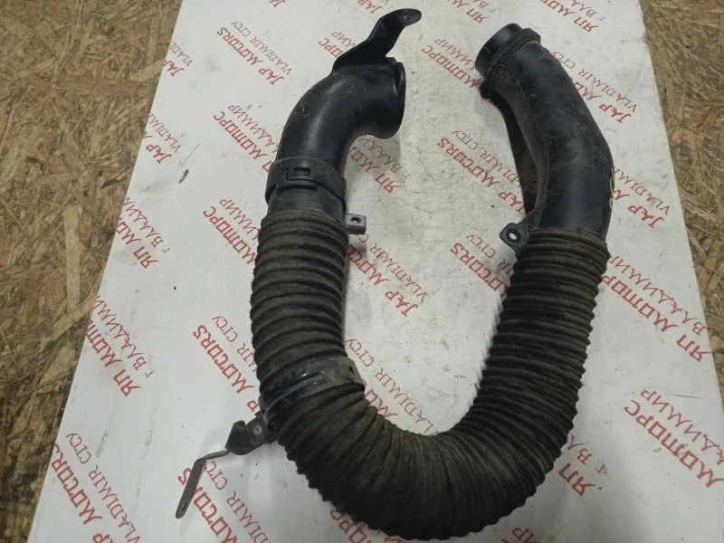 Патрубок впускной системы Toyota Avensis T272W 3ZR