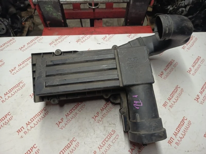 Корпус воздушного фильтра Audi A3 8P BZB 2008