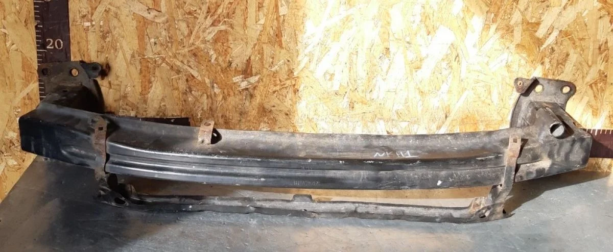 Усилитель переднего бампера Skoda Octavia II рестайлинг (2008—2013) 2010 1Z/F9R