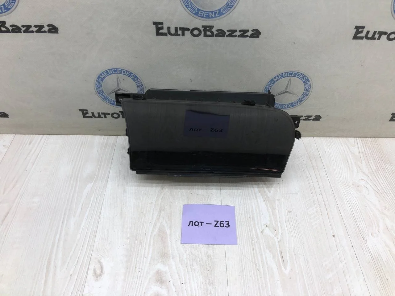 Монитор центральный Mercedes W221