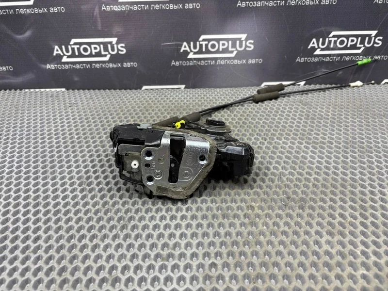 Замок боковой двери Toyota Camry 6903033290 XV40 2.4 2AZ-FE, передний правый