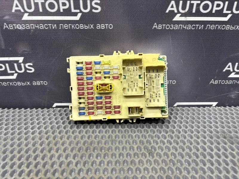 Блок предохранителей салонный Toyota Camry 919504L532 XV40 2.4 2AZ-FE