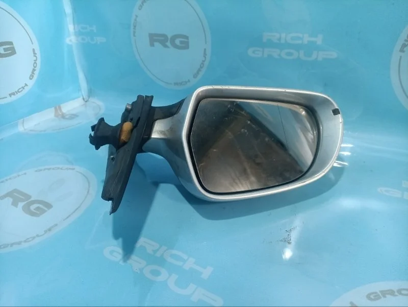 Зеркало заднего вида боковое Audi A4 2008 8K1857410G B8, левое