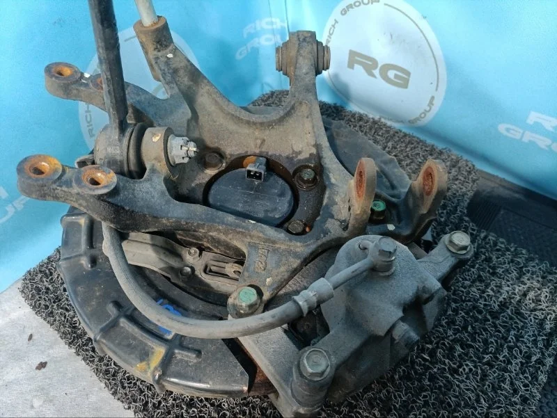 Ступица Kia Carnival 2015 52710A9000 YP D4HB, задняя левая