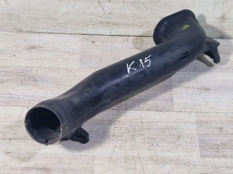 Патрубок воздушного фильтра Opel Astra H Twin 2008