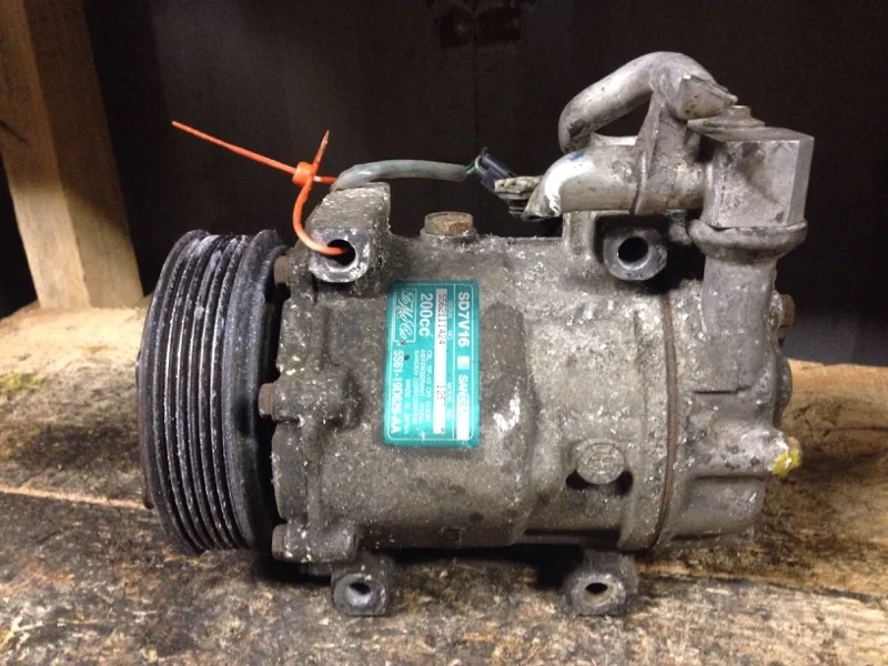 Компрессор кондиционера FORD FUSION