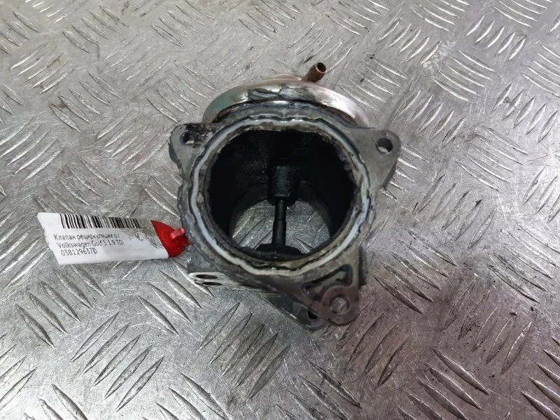 Клапан рециркуляции О.Г Volkswagen Golf 5 1.9 TDI