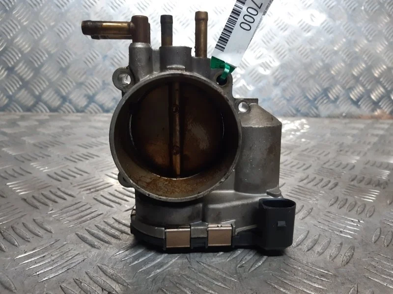Дроссельная заслонка Audi