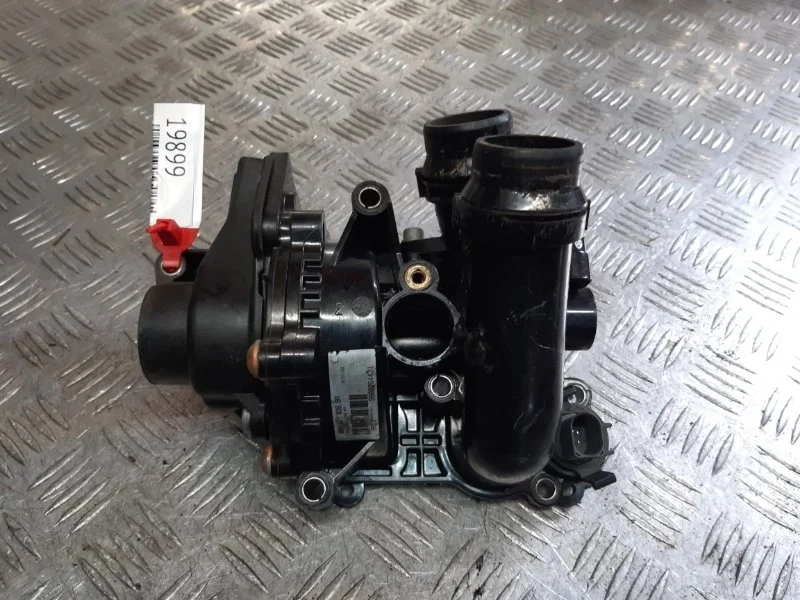 Водяной насос (Помпа) Volkswagen Passat B7 1.8TSI