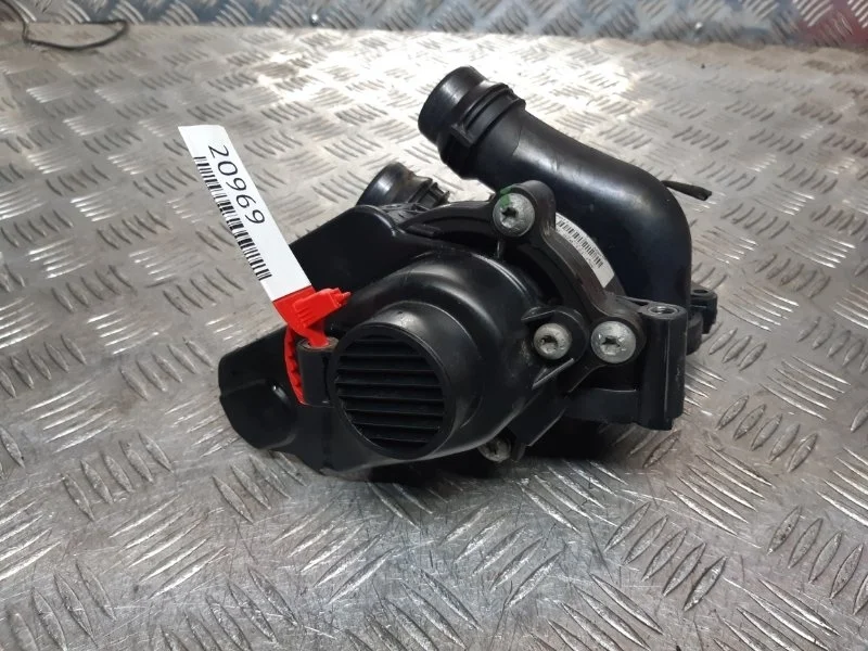 Водяной насос (Помпа) Skoda Octavia 1.8TSI