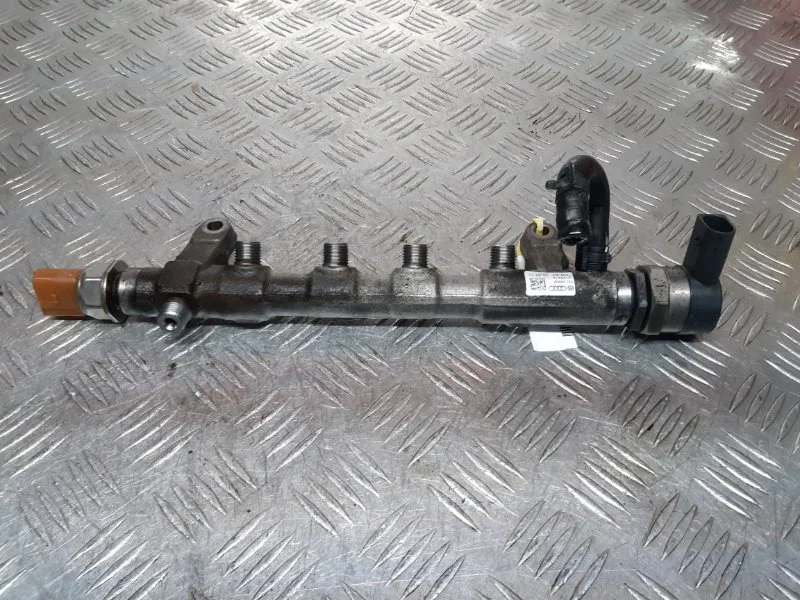 Топливная рампа Volkswagen Jetta 2.0TDI