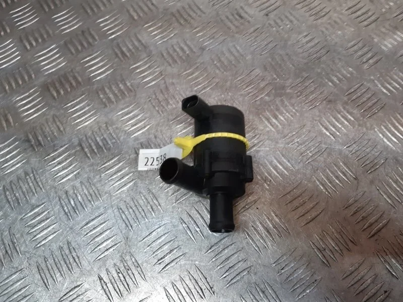 Насос водяной дополнительный ( помпа ), 12v VAG