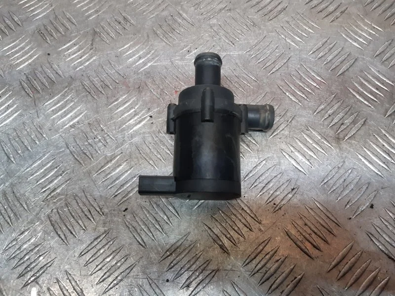 Насос водяной дополнительный ( помпа ), 12v VAG