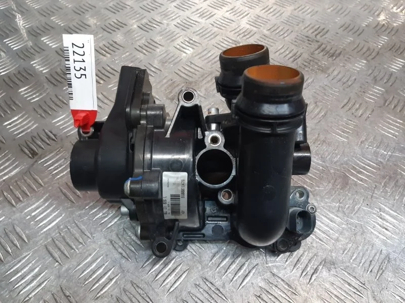 Водяной насос (Помпа) Audi A4 2.0TFSI