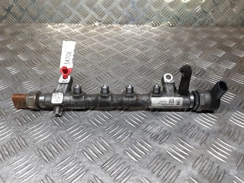 Топливная рампа Volkswagen Passat CC 2.0TDI