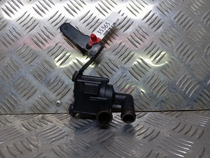 Водяной насос (Помпа) Volkswagen Golf 6 2.0TDI