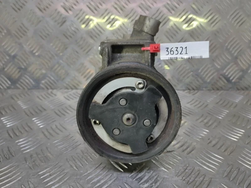 Компрессор кондиционера Volkswagen Passat B7