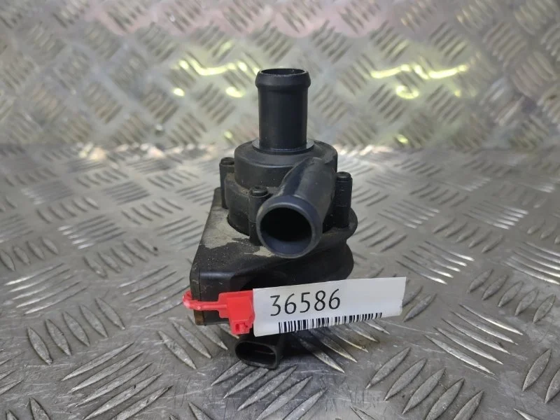 Насос водяной дополнительный ( помпа ), 12v VAG