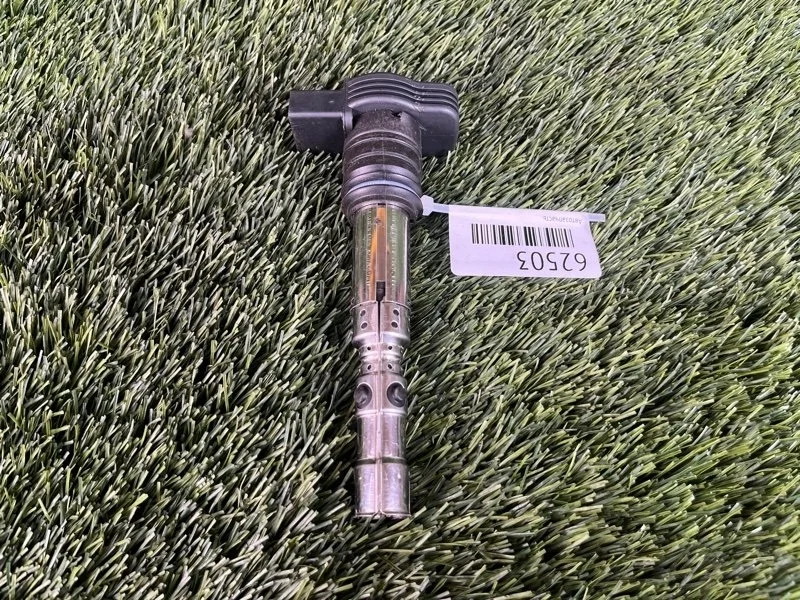 Катушка зажигания Audi A4 2003 06A905115D B6 ALT 2.0