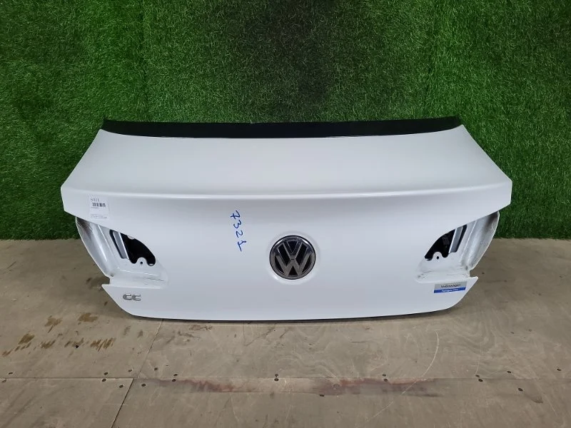 Крышка багажника Volkswagen Passat CC 2012 3C8827025D B6 CDA 1.8T