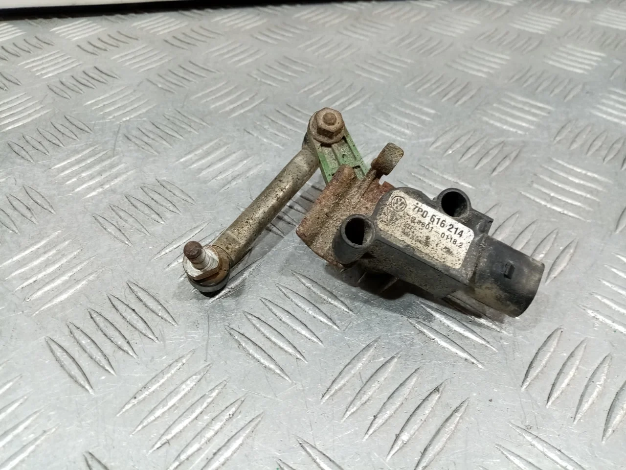 [Б/У] Датчик дорожного просвета передний правый [Код: 00659308 ]